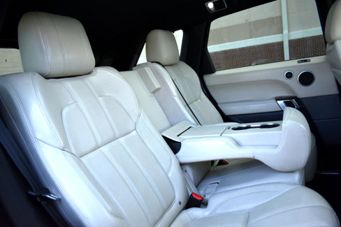 Used 2015 Land Rover Range Rover Sport HSE image 28