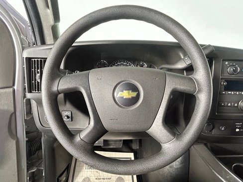 Used 2019 Chevrolet Express 2500 image 21