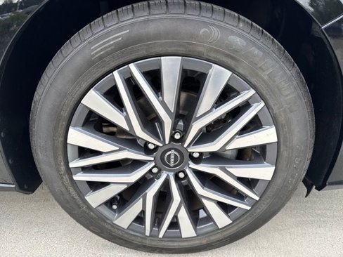 Used 2023 Nissan Altima 2.5 SV image 11