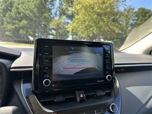 Used 2022 Toyota Corolla LE image 17
