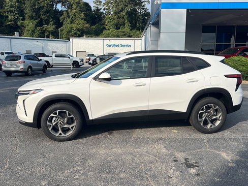 New 2025 Chevrolet Trax LT w/ Driver Confidence Package image 3