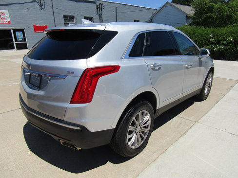 Used 2017 Cadillac XT5 Luxury image 3