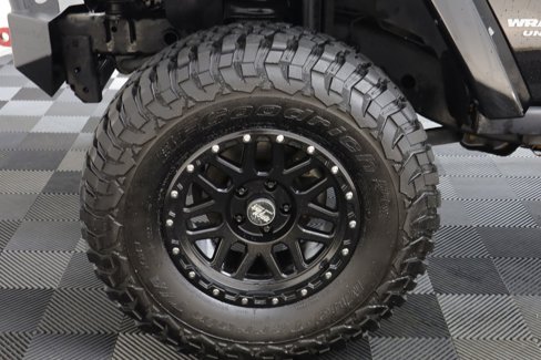 Used 2017 Jeep Wrangler Unlimited Rubicon w/ Connectivity Group image 39