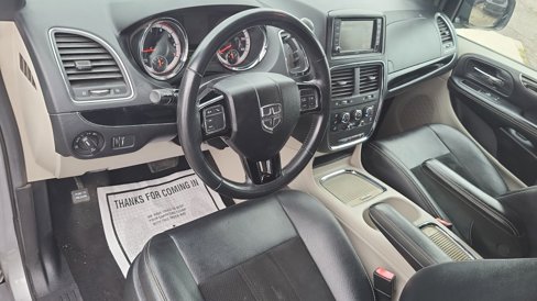 Used 2018 Dodge Grand Caravan SXT image 18