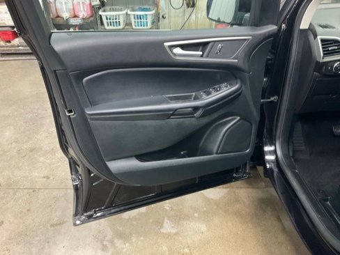 Used 2022 Ford Edge SEL w/ Convenience Package image 6