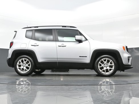 Used 2021 Jeep Renegade Latitude image 25