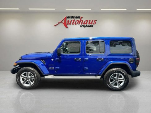Used 2020 Jeep Wrangler Unlimited Sahara image 4