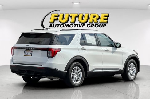 Certified 2025 Ford Explorer Active image 3