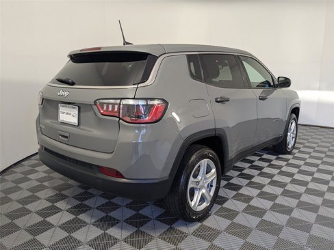 Used 2023 Jeep Compass Sport image 23