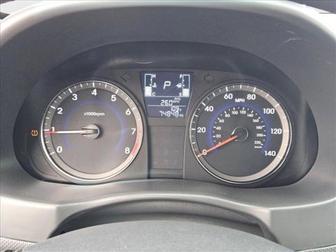Used 2015 Hyundai Accent GLS image 11