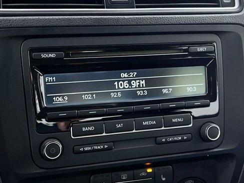 Used 2015 Volkswagen Jetta SE image 16