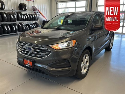 Used 2019 Ford Edge SE image 1