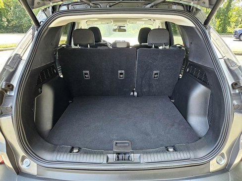 Used 2021 Ford Escape SE w/ SE Sport Appearance Package image 12