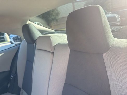 Used 2023 Toyota Corolla LE image 8
