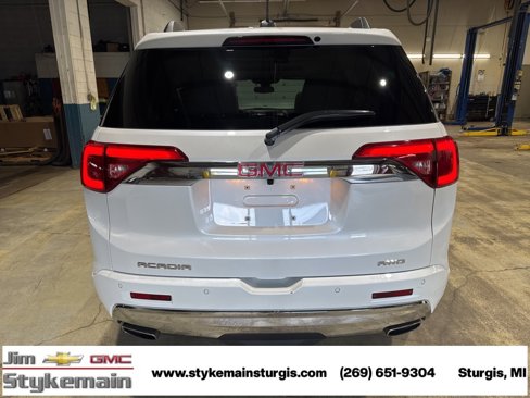 Used 2019 GMC Acadia Denali image 7