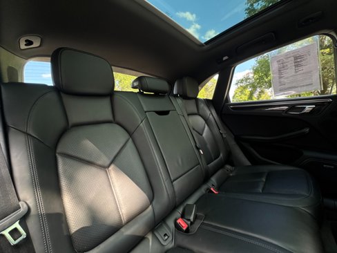 Used 2018 Porsche Macan S image 38