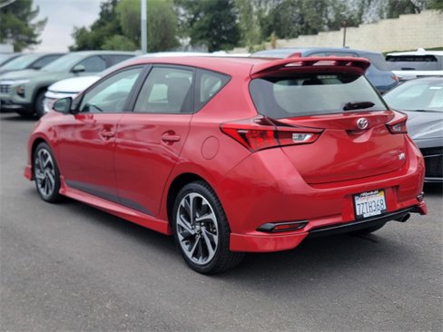 Used 2017 Toyota Corolla iM image 6