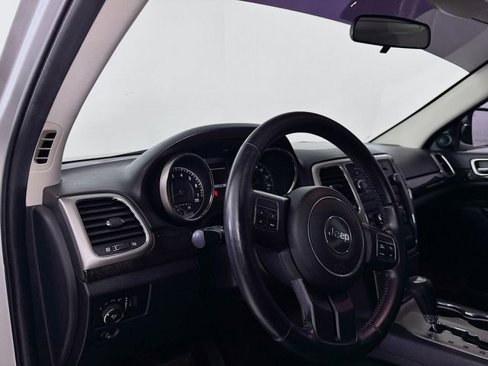Used 2012 Jeep Grand Cherokee Laredo w/ Laredo E Group image 12