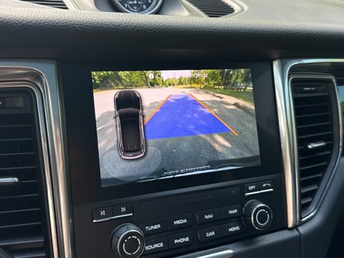 Used 2018 Porsche Macan S image 65