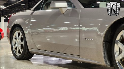 Used 2004 Cadillac XLR image 15