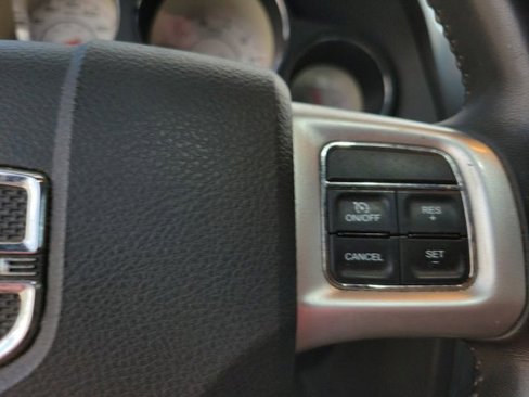 Used 2014 Dodge Challenger R/T image 13