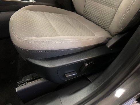 Certified 2020 Ford Escape SE image 11