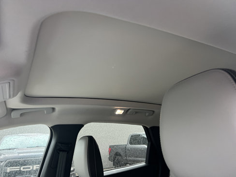 Used 2023 Ford Escape SE image 11