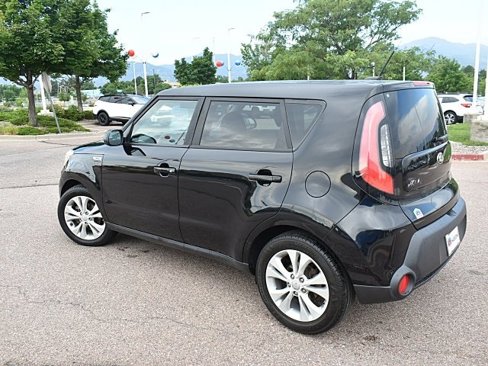 Used 2015 Kia Soul + image 4