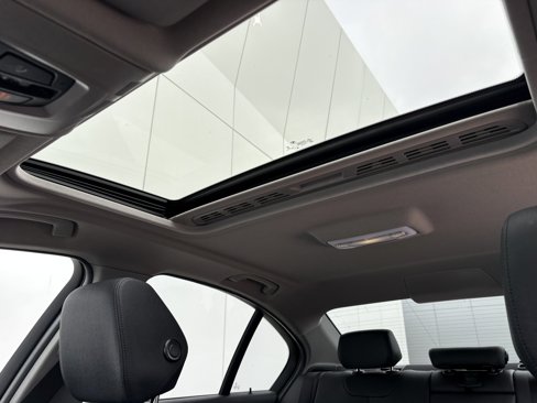 Used 2015 BMW 328i Sedan image 12