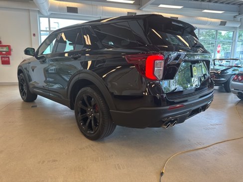 Used 2022 Ford Explorer ST w/ ST Street Pack image 15