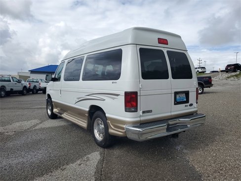 Used 2010 Ford E-150 and Econoline 150 image 6