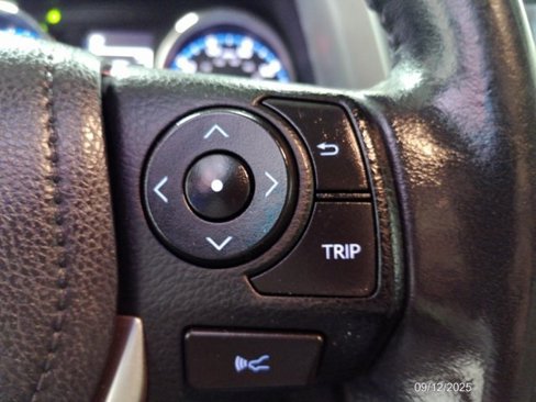 Used 2016 Toyota RAV4 Limited image 37