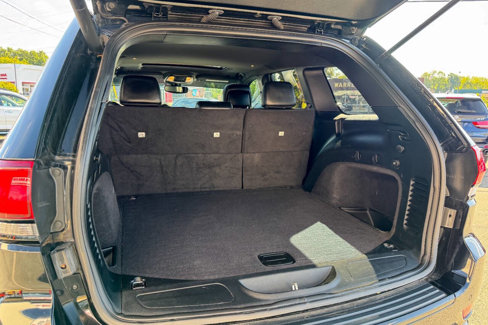Used 2018 Jeep Grand Cherokee Altitude image 13