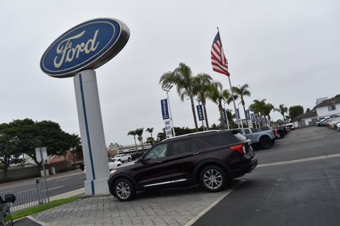 Used 2023 Ford Explorer Limited image 22