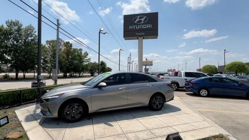 Certified 2023 Hyundai Elantra SEL image 5