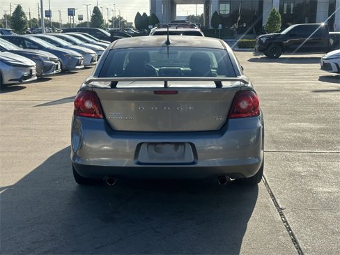 Used 2013 Dodge Avenger R/T image 6