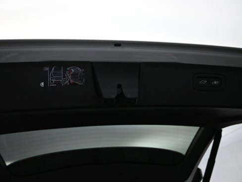 Certified 2024 Volvo XC90 B6 Ultimate w/ Protection Package Premier image 35
