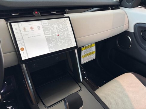 New 2025 Land Rover Discovery Sport S image 25