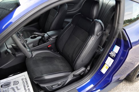 Used 2016 Ford Mustang Shelby GT350 w/ Technology Package image 30