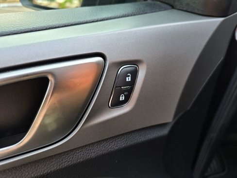 Used 2019 Ford Ranger XLT w/ Equipment Group 301A Mid image 18