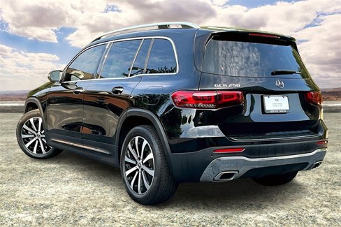 Used 2022 Mercedes-Benz GLB 250 image 4