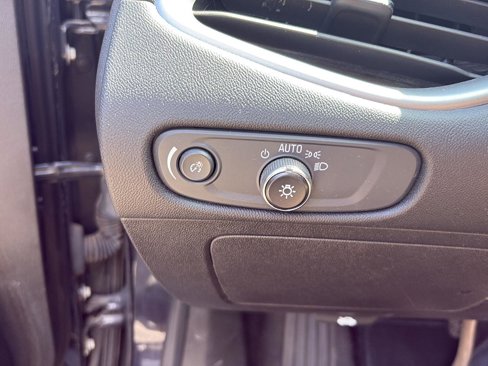 Used 2022 Chevrolet Malibu LT image 22