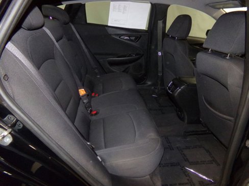 Used 2016 Chevrolet Malibu LT image 11