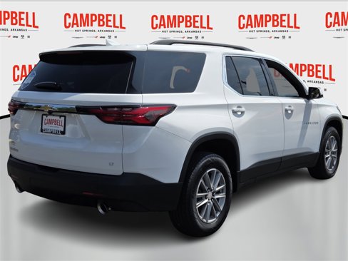 Used 2023 Chevrolet Traverse LT image 3