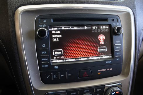 Used 2013 GMC Acadia Denali image 18