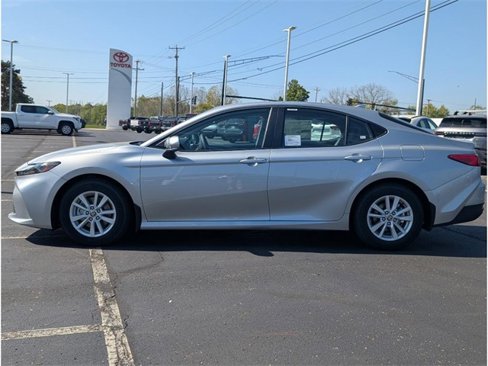 New 2026 Toyota Camry LE w/ Convenience Package image 4