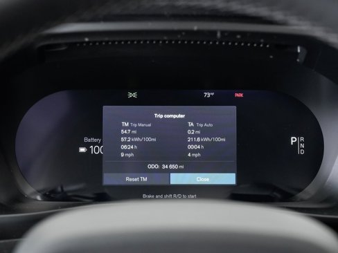 Used 2022 Volvo XC40 P8 Recharge Plus image 15