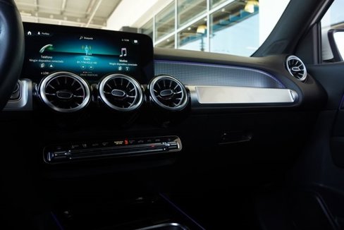 Certified 2022 Mercedes-Benz GLB 250 4MATIC image 17