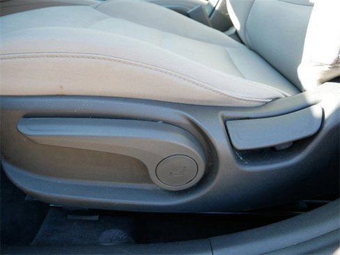 Used 2017 Hyundai Elantra SE image 15