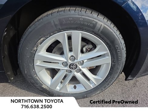 Used 2022 Toyota Corolla SE image 2